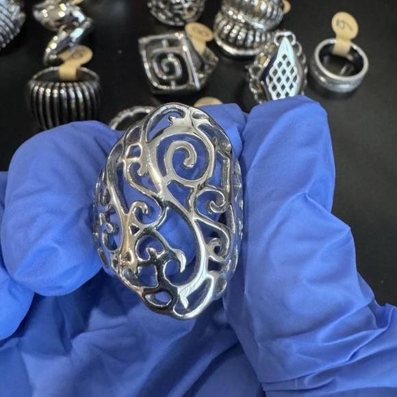 15 Assorted Stainless Steel Rings - Picture 7 of 7